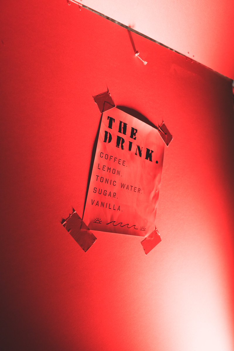 PureHappiness11's tweet photo. Throwback al The Box drink #throwback #makeitpure #drink https://t.co/N6F56Fyefs