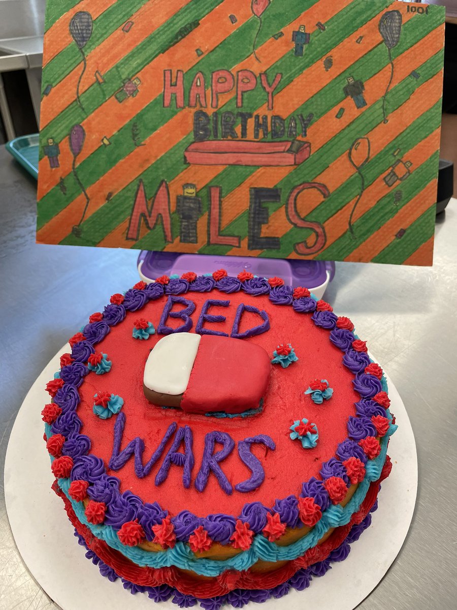mrschefm's tweet photo. Custom cakes from hour 5: celebration for becoming a teacher, congratulations on 2nd degree black belt, and Roblox birthday @OlatheCTE @OWNovacekOWLS @OlatheWestOwls https://t.co/L62hC8obeG