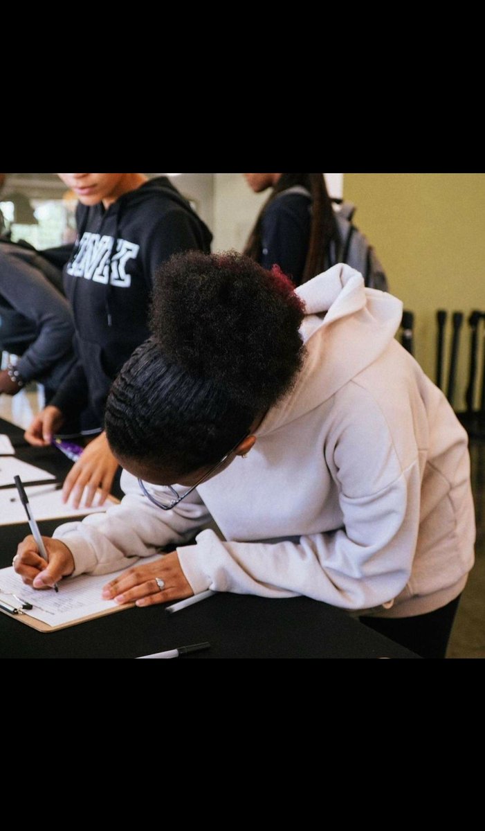 LSSSTitans's tweet photo. Great day on campus. The Sport Management (SMS) job fair was a success and our students are learning more about the industry of sport. It was great to watch.
#GoBeGreat #JoinSMS
#titanupπ€πΎ
πΈ @Shotsbyliyah https://t.co/dZJSAHdfob