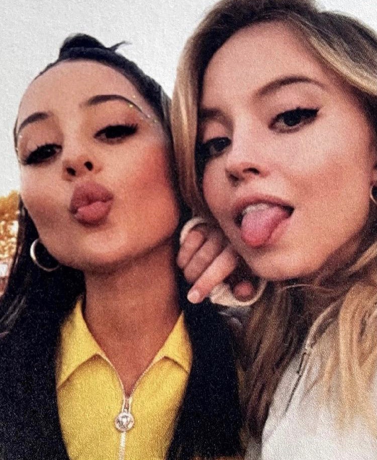 @𝗹𝗼𝘃𝗲𝗱𝗲𝗽𝗿𝗶𝘃𝗲𝗱 𝗽𝗼𝘀𝘁𝗲𝗱 𝗮 𝗻𝗲𝘄 𝘀𝗻𝗮𝗽𝗰𝗵𝗮𝘁 𝘀𝘁𝗼𝗿𝘆 !

                ‘ <3 !! ’