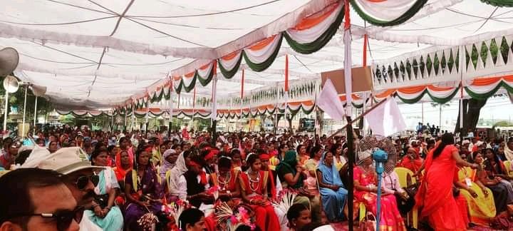 PusamBjym's tweet photo. आज जनजाति सुरक्षा मंच महाकौशल जिला मंडला द्वारा आयोजित  विशाल जनजाति रैली एवं सम्मेलन में सम्मिलित हुआ
जनजाति समाज से आई आवाज डिलिस्टिंग  करवा के रहेंगे  अबकी बार
@fskulaste @ravis4444 @SampatiyaUikey @vedkulastebjp @BjymMandla https://t.co/euygpSsnfg
