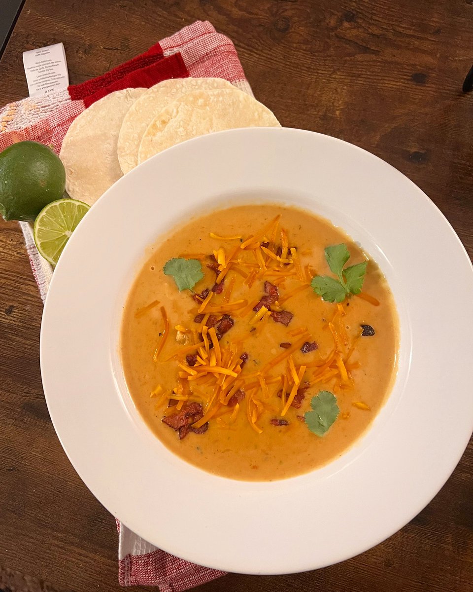 Cheesy chicken tortilla soup on my blog at boldeatscooking.com #Food #chef #blog #soup