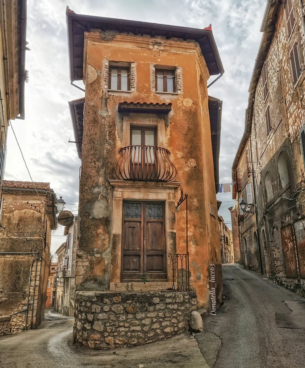 Un bellissimo scorcio di Sezze 😍

📸 IG - donatella_luce63

#ciociaria #visitciociaria #Sezze #FaiUnSaltoNelLazio #LazioEternaScoperta #lazioisme #Lazio  #streetphotography  #cityscape #italia #italy #borghipiubelli #borghiitaliani #Latina @igerslatina @igerslazio