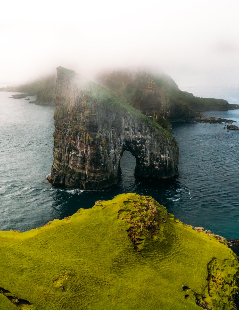 JordenTually's tweet image. My genesis 'Ephemeral Gold' will be launching soon (10.05.22) so here are the thumbnails for the drop!

If you missed the art reveal, it's in the announcement thread 🙂 #WeAcceptAsh #nftphotography #FaroeIslands