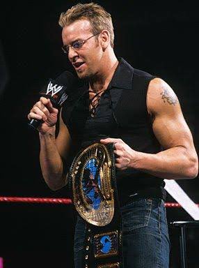 ƬΉΣ DΛЯK PЯIПᄃΣ tweet media