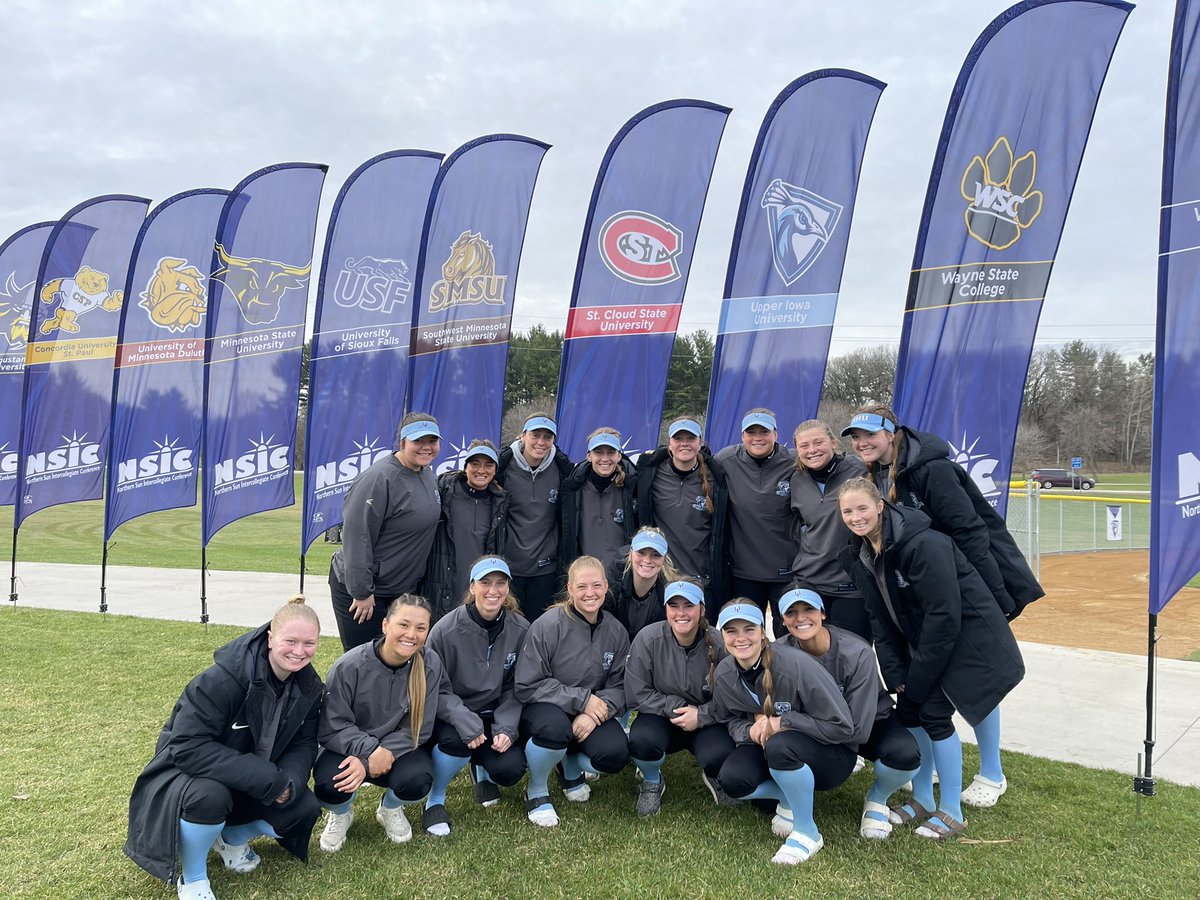 📍Rochester, MN 
THE PEACOCKS HAVE ARRIVED!🦚
#FeathersUp x #Time2TapIn