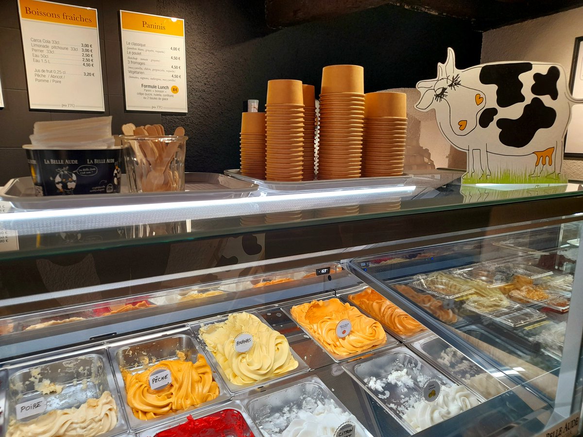 Carcassonnais's tweet photo. 🍧🍨🍧Manger une glace MADE IN CARCASSONNE dans la Cité de Carcassonne?
Si, c'est possible avec La Belle Aude artisan glacier 😍
#LaBelleAude #glace #glaces #SCIC #madeinfrance #consommerlocal #circuitscourts #carcassonne #UNESCO #aude Photos VLafon https://t.co/LI4EKLWUwj