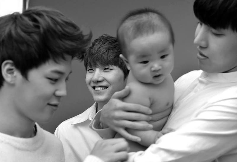 ProbablyBTS's tweet photo. This adoption campaign…my heart
#LettersFromAngels 💜👼🏻 https://t.co/sZGYUTPbQZ