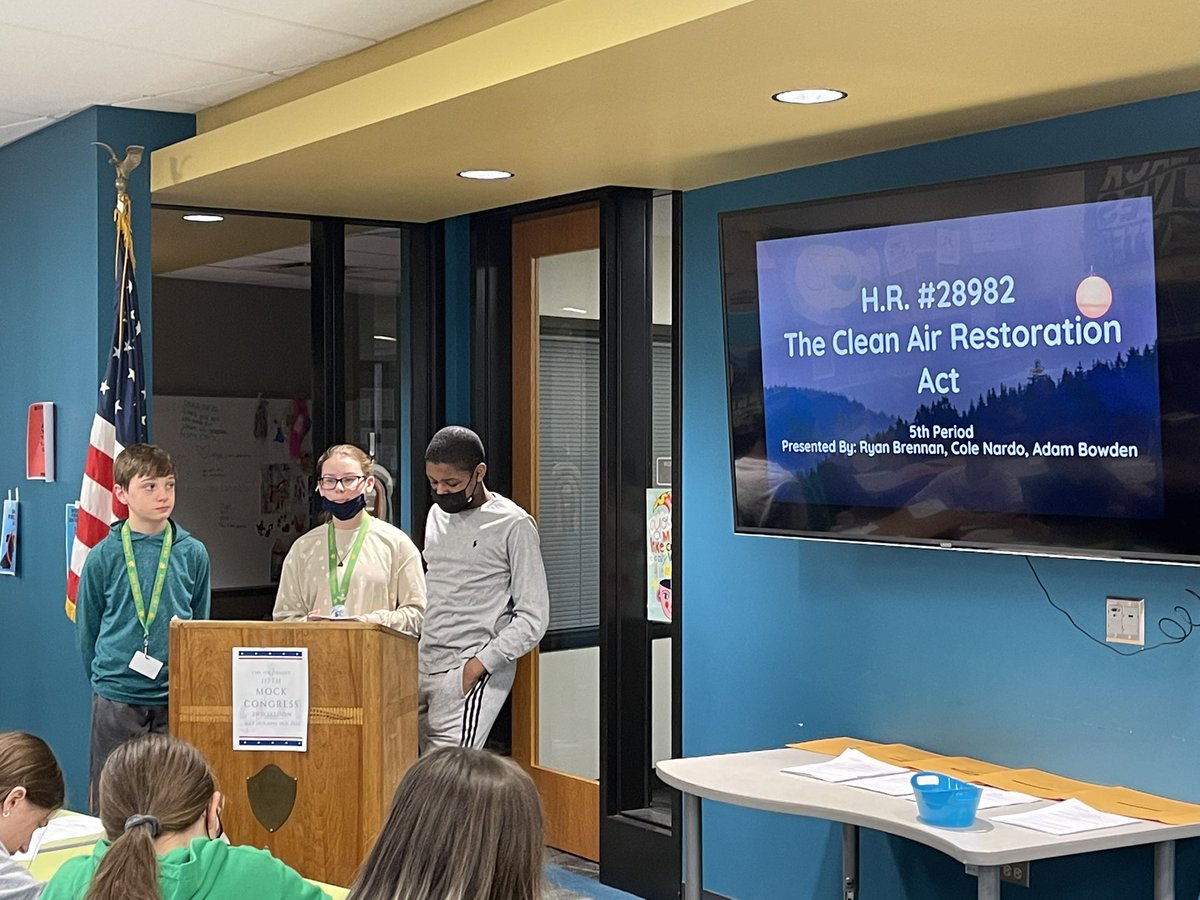 MrsDunneback's tweet photo. Shout out to @general_Smills and @innovatemaur for facilitating a unit that encouraged students to research, design, campaign for and present a bill. Students were so respectful and asked thoughtful questions about serious and divisive topics. #BeEvergreen https://t.co/uOtqHatNeh