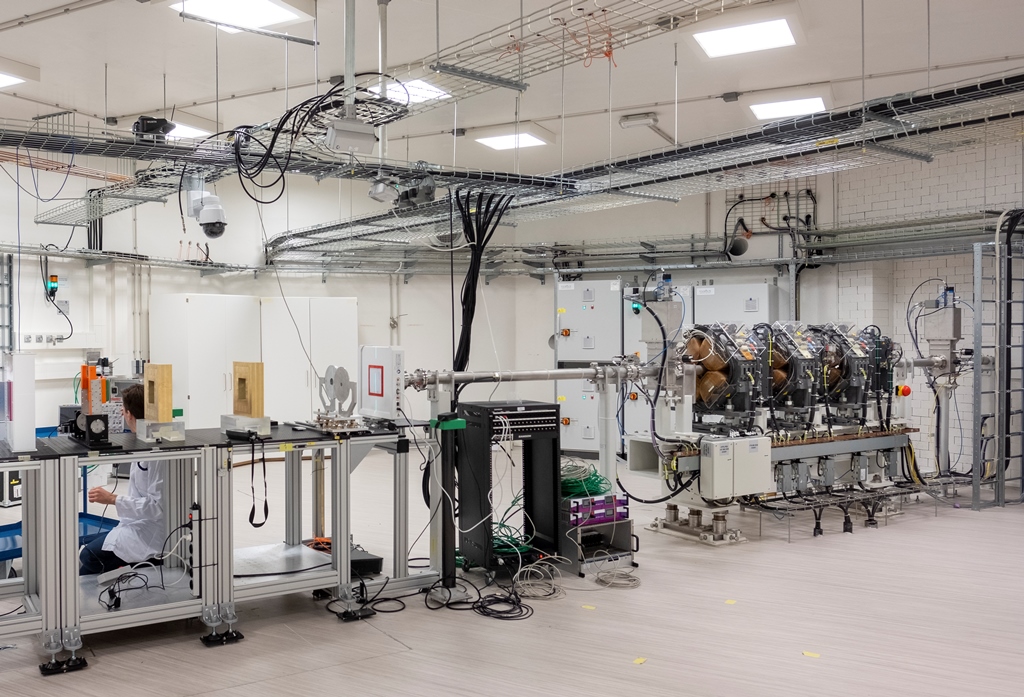 Interesting job for a technical manager: do you have good organisational skills to manage the research use of our proton beam line, enjoy managing 2 enthusiastic technicians and like to participate in scientific projects and conduct experiments? Apply! ow.ly/XrQ650J0aGO