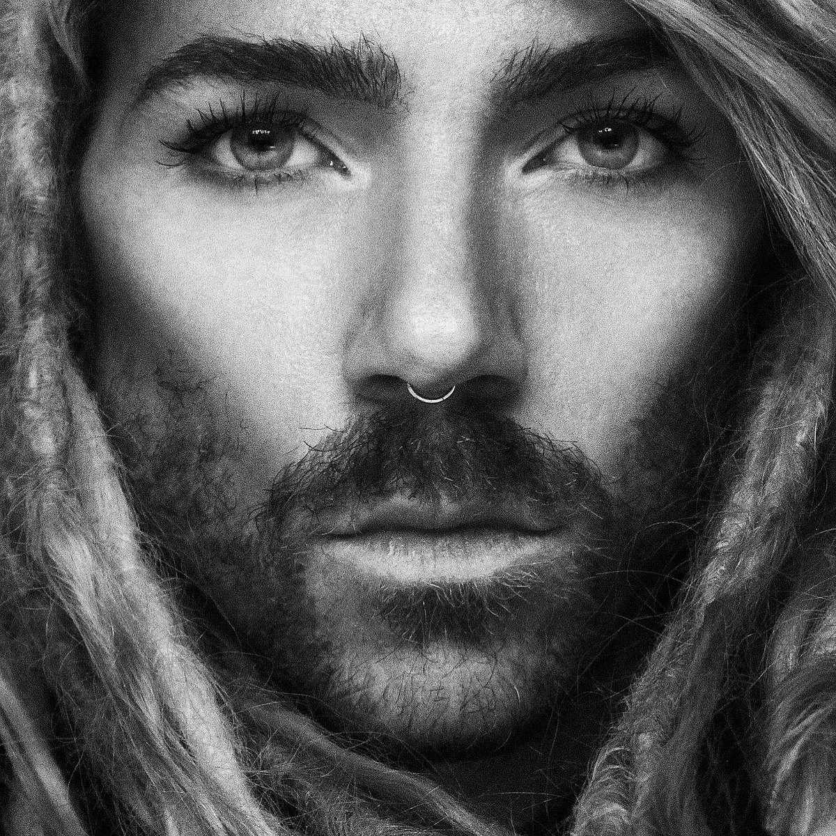 XanderMckeeFans's tweet photo. Xander Mckee long hair xD #longhair #dreads #egyptian https://t.co/8Cbf3rxzq7