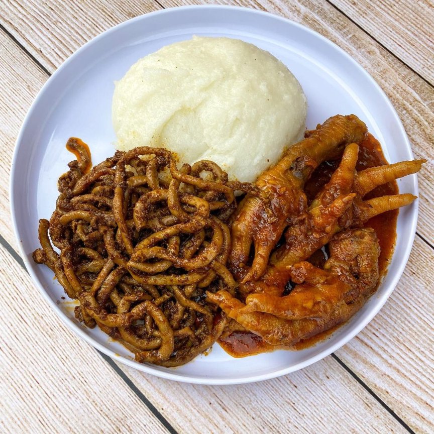 GomolemoMzansi's tweet photo. Chicken intestines, chicken feet and pap 😋❤ https://t.co/UdKnLz35Fp
