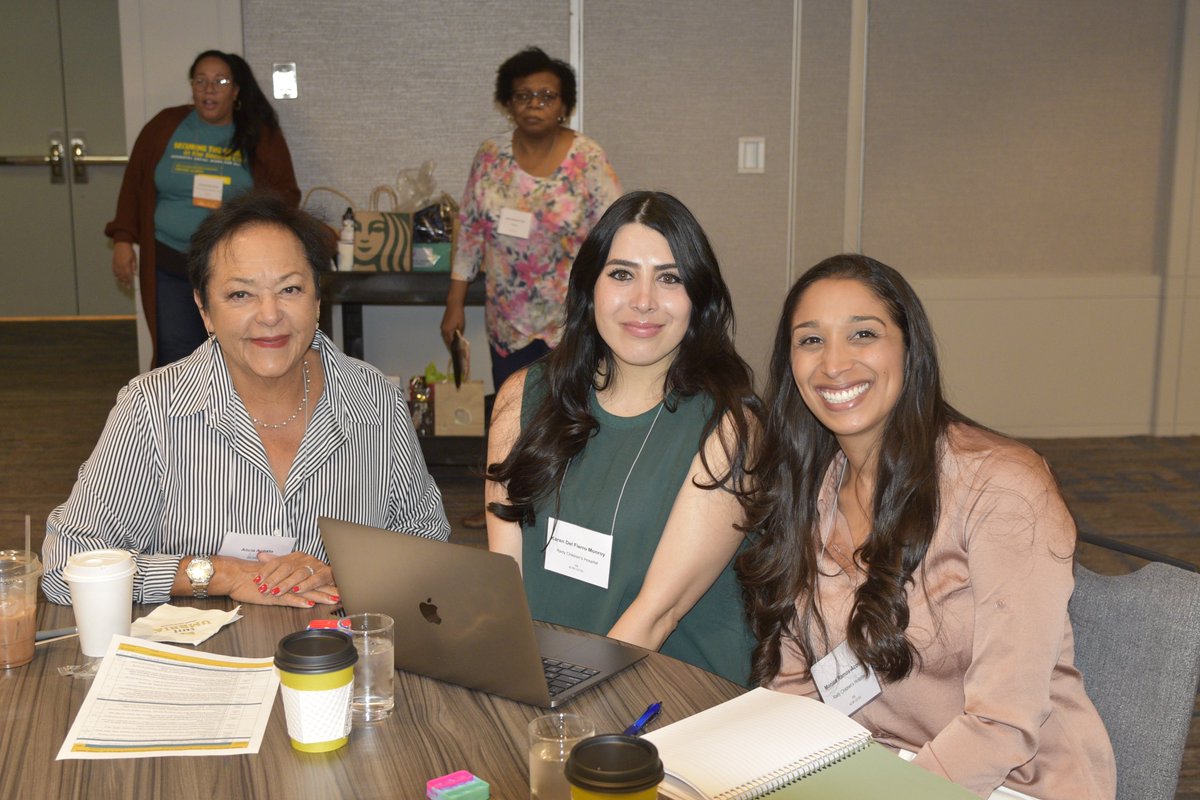 NAPSW's tweet photo. #NAPSW welcomes #PerinatalSocialWorkers from across Canada and the US to Chicago for our 46th annual international conference!
#NAPSWinChicago https://t.co/zBIPQjVna4