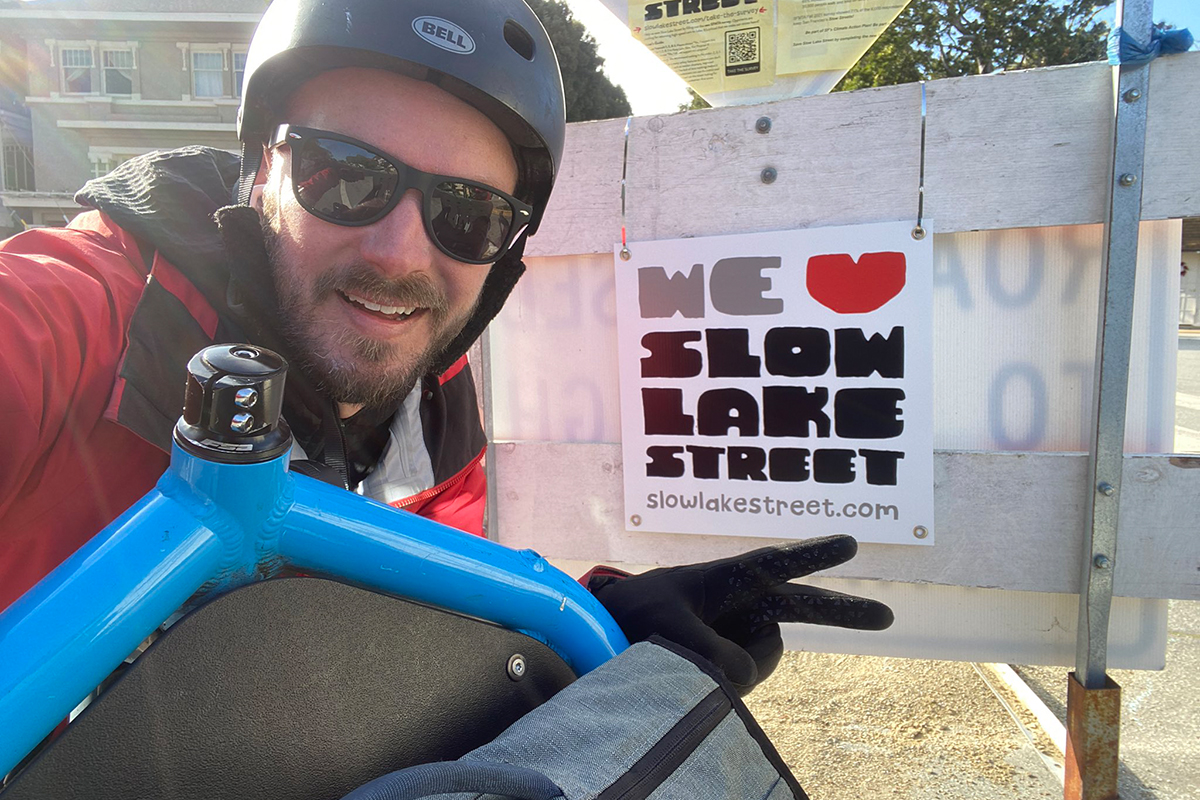 San Francisco by bike? Absolutely - with an E-Bike, the city's suddenly flat!
 
@jasonford1 about getting around in his Load 60, riding with kids and his magic map:
r-m.de/en-en/magazine… 

#cargobike #slowstreets #carfree #ebike #cycling