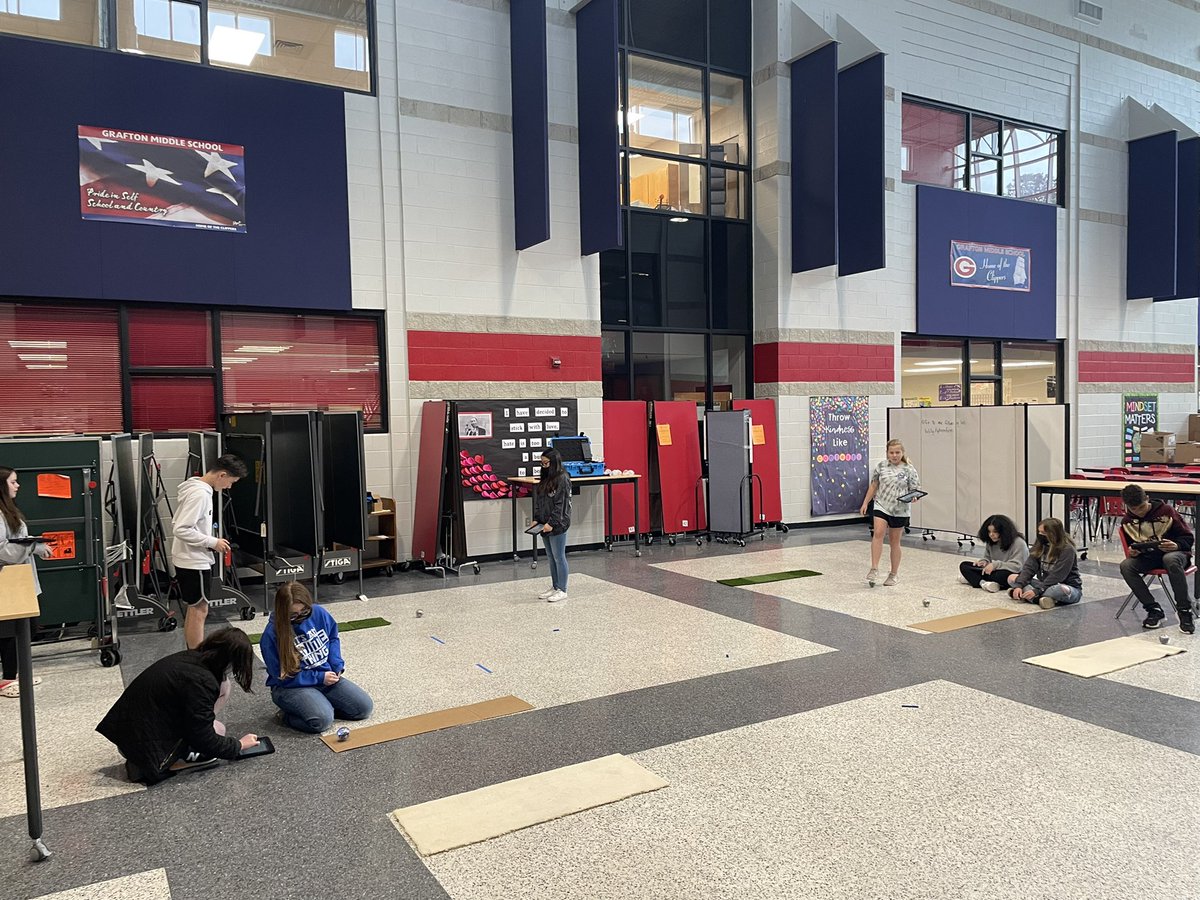 AndreaL_Lee's tweet photo. Science 8 using coding to adjust the settings for these little guys to review velocity! #GMSMAKERSPACE https://t.co/5P0x7uSr9o