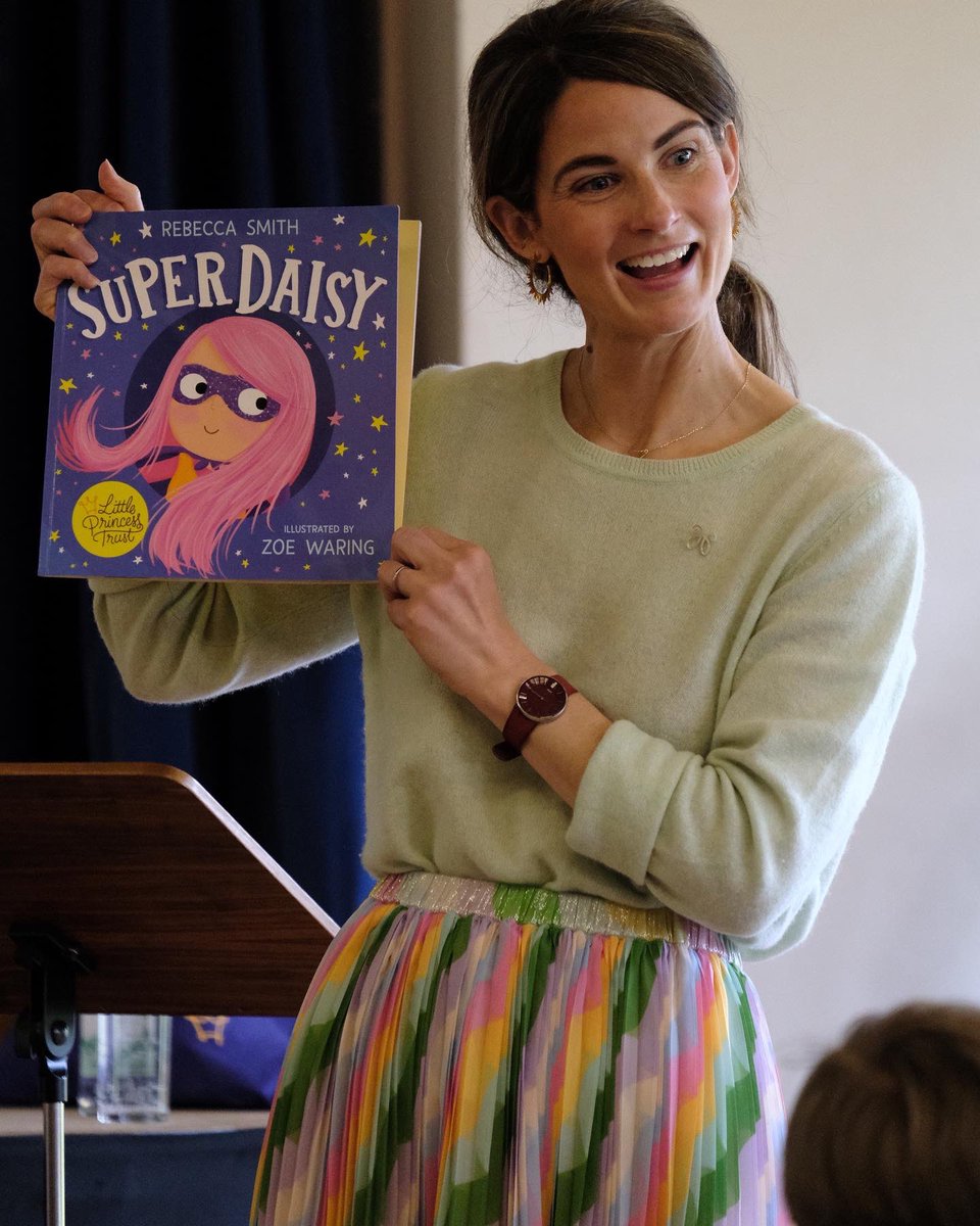 WellesleySchool's tweet photo. Awesome to welcome children’s author, Rebecca Smith to Wellesley this morning to talk with our pupils about her uplifting and inspirational new book #SuperDaisy
#TheLittlePrincessTrust @HarperCollinsUK https://t.co/GNKORqWt4I