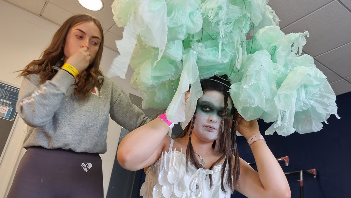 RobertDunne20's tweet photo. Dress rehearsal underway for the @CastlecomerHigh @junkkouture team, Kate Rocliffe and Ailish O'Shea. @bordgaisTheatre https://t.co/aytdqEAX2N