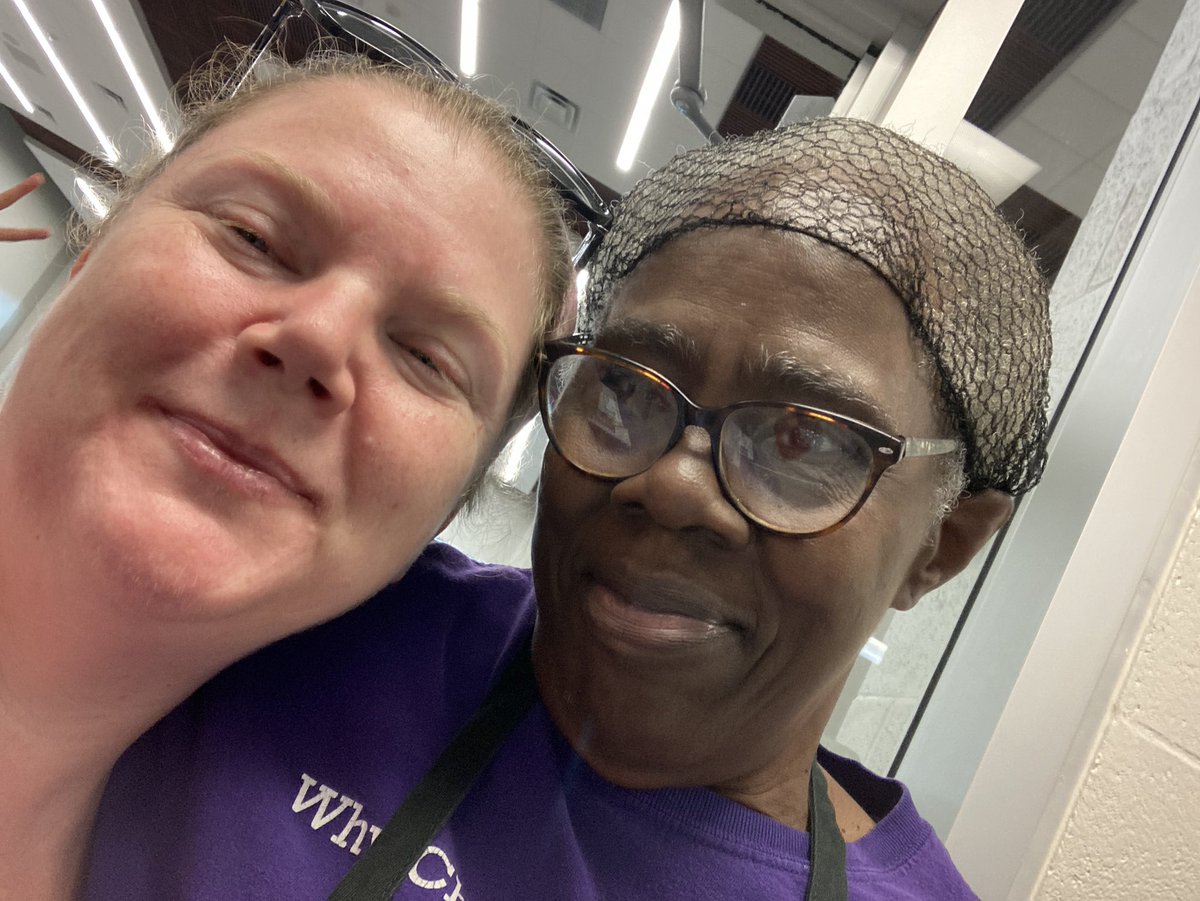 This lady is one of my favorite reasons to visit the cafeteria! Ms Hatchett, I appreciate you so much, enjoy your note! #WellsRAK