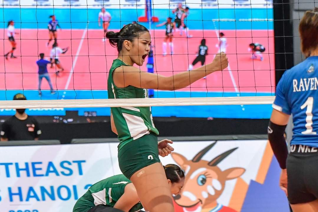 erks_erk's tweet photo. Hindi lasalle pag hindi maangas 
#dlsuladyspikers
#sharmafifi https://t.co/FIb6Ph9FDD