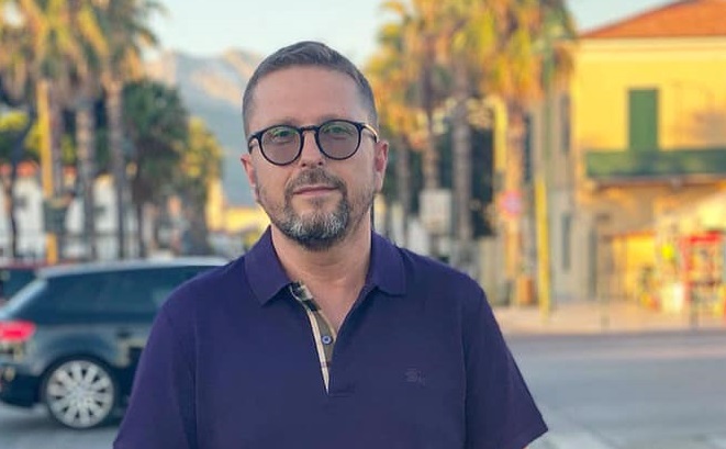 Detenen a Roda de Berà el periodista i opositor Anatoli Xarí, que Ucraïna acusa de traïció
bit.ly/3vKg136