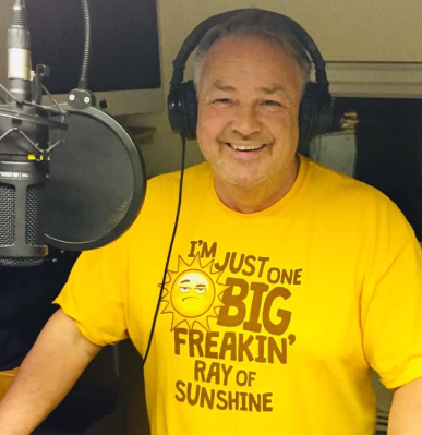 WaveWsM's tweet photo. hes back this afternoon with The Soulforce Show here on @WaveWsM from 5pm. Big and classic tunes to get your boogie on to! Sometimes Paul even remembers some nostalgia about them! Great fun on a Saturday! #SoulForceShow #WaveWSM #CommunityRadio #Soulmusic #Discomusic #Weston https://t.co/yt0m3bQilS