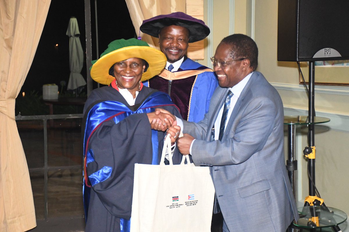 MOH_Kenya's tweet photo. Health CS Mutahi Kagwe, on Wednesday evening, officiated a graduation ceremony for Cuban trained Kenyan doctors at the Windsor Hotel. https://t.co/tkFvCFqgPb