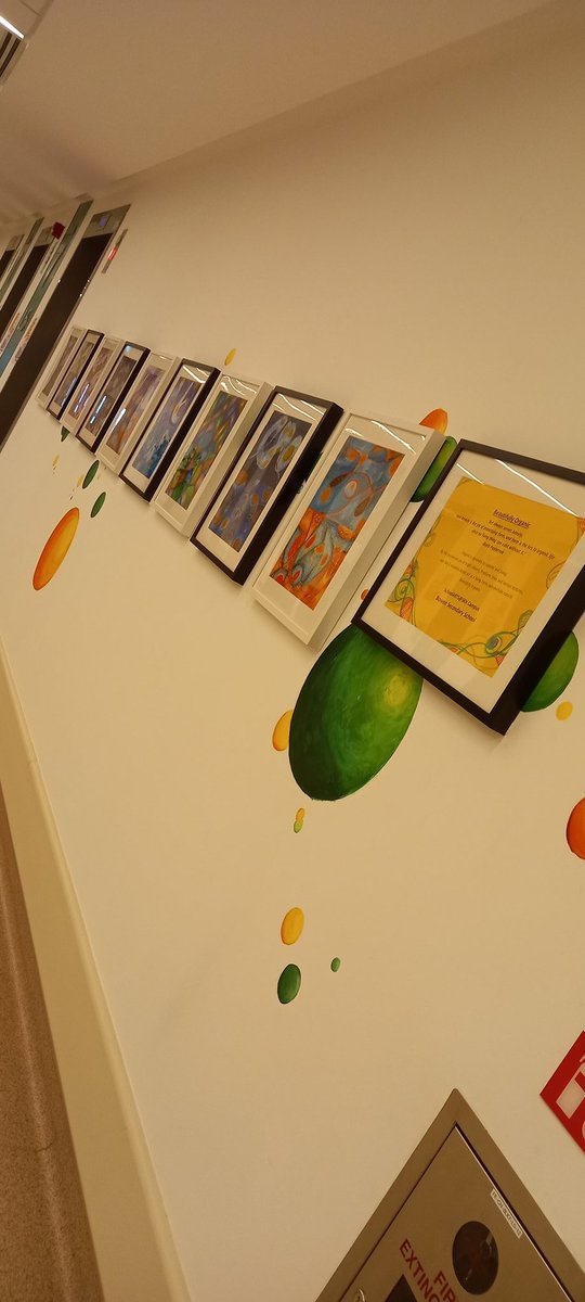 ptm_prabha's tweet photo. Art on the walls of SKCH!
Finally it's back after the covid restrictions are lifted.
Love the space.
@artsageingntu
#hospitalschoolcollab
#ArtisticofSociety 
#AG6309Wk11AY21T3 https://t.co/jlFsUElbJp