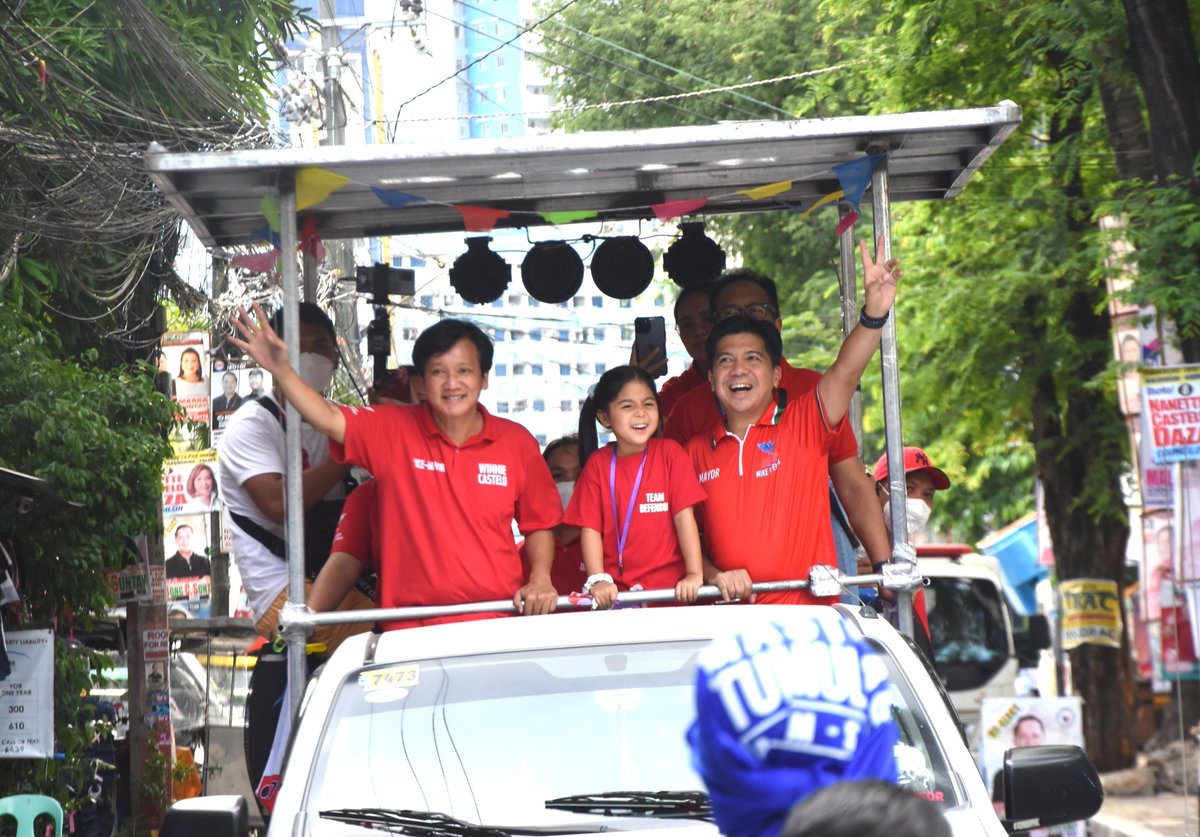 mike_defensorQC's tweet photo. Salamat sa mainit na salubong sa aming motorcade sa Distrito 4 ❤️✌️💚

#mikedefensor
#mikedefensor2022
#4QCMayorMikeDefensor
#BabangonMuliangQC
#MalayangQC https://t.co/b64IHbqLHS