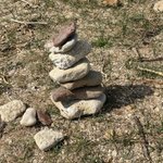 Yr5&amp;6 had some time to practice some art in the style of Adrian Gray while on the Isle of Wight - here’s our attempt at some stone balancing #nature #stonebalancing #art #naturalart #mindfullness #adriangray #artists #isleofwight 