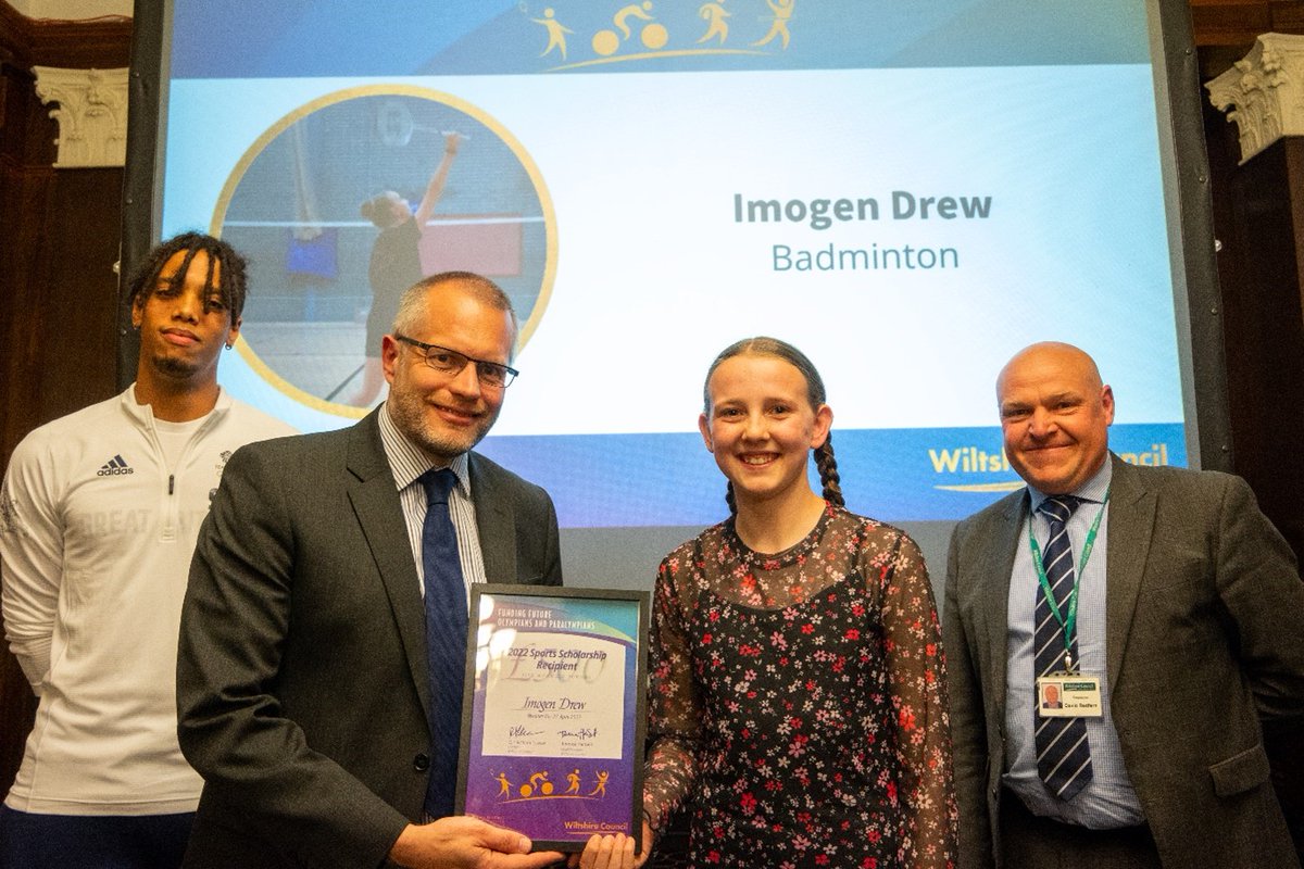 racheldrew81's tweet photo. Love this photo which has just come through from when Imogen was awarded her Sports Scolarship grant through Wiltshire council. Thank you again to the amazing Sponsors it means so much to her🏸 #FFOP. Lovely to meet 2020 Olympian Tom Gale😊 https://t.co/LG3nlmHXQV