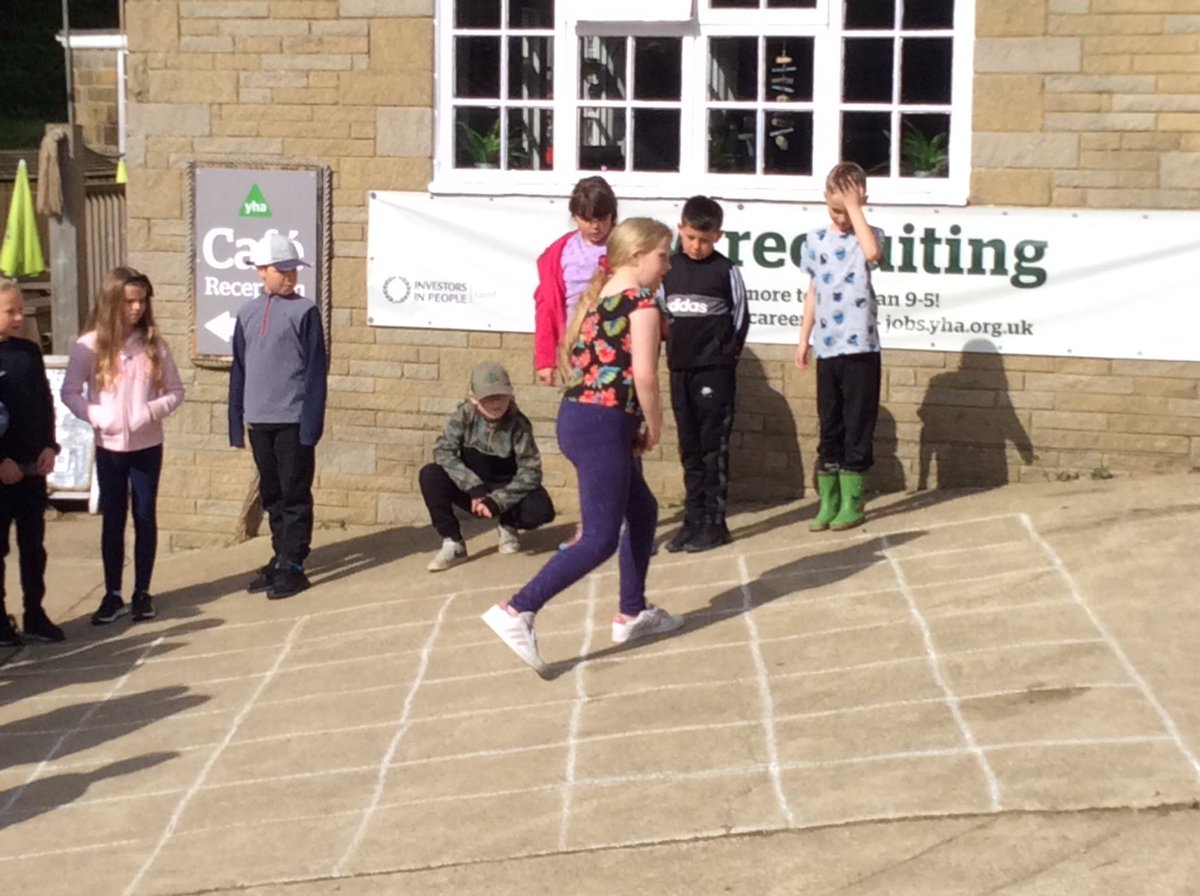 MIssBai69392016's tweet photo. #year4 #lastmorning.    Team building activities today - can we avoid the bombs buried in the minefield?  @stjs_staveley https://t.co/4foPNuzHwx