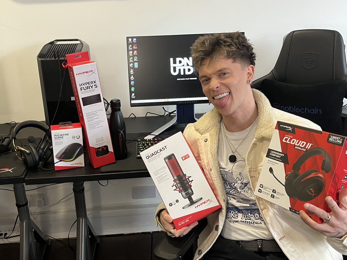 We've teamed up with co-owner Connor Ball and <a href="/HyperX/">HyperX</a> to giveaway this incredible peripherals bundle!

To be in with a chance of winning:

❤️Like &amp; retweet this tweet.
👉Follow <a href="/LDNUTD/">LDN UTD</a> &amp; <a href="/TheVampsCon/">Connor Ball</a> 
⚡️Tag two friends.

Time to up your game.

#WeAreUTD