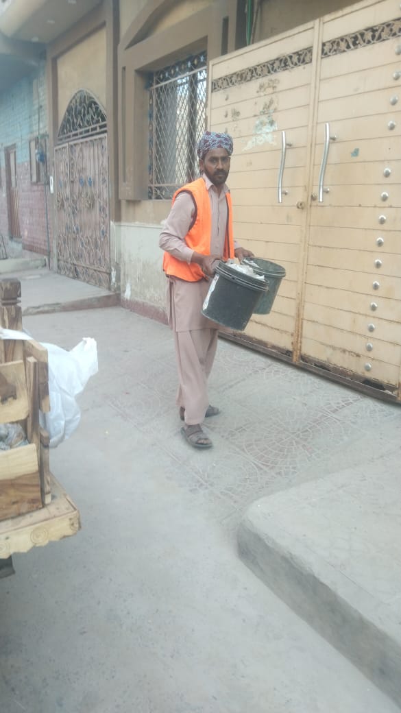 fwmc1139's tweet photo. Door to Door waste collection:
#cleaningservice #teamoperations 
#doorstepservices #fwmc
@DrNaeemRauf @lgcddpunjab @bilaljoiya @GovtofPunjabPK https://t.co/V1il6AROiq