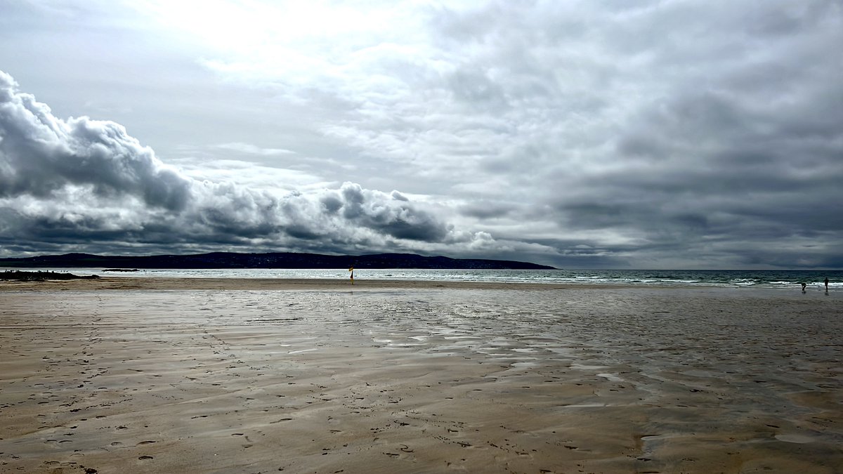 4hiver's tweet photo. Angry sky over St Ives yesterday …
#angrysky #stives #cornwall https://t.co/ArpiaNKaCE