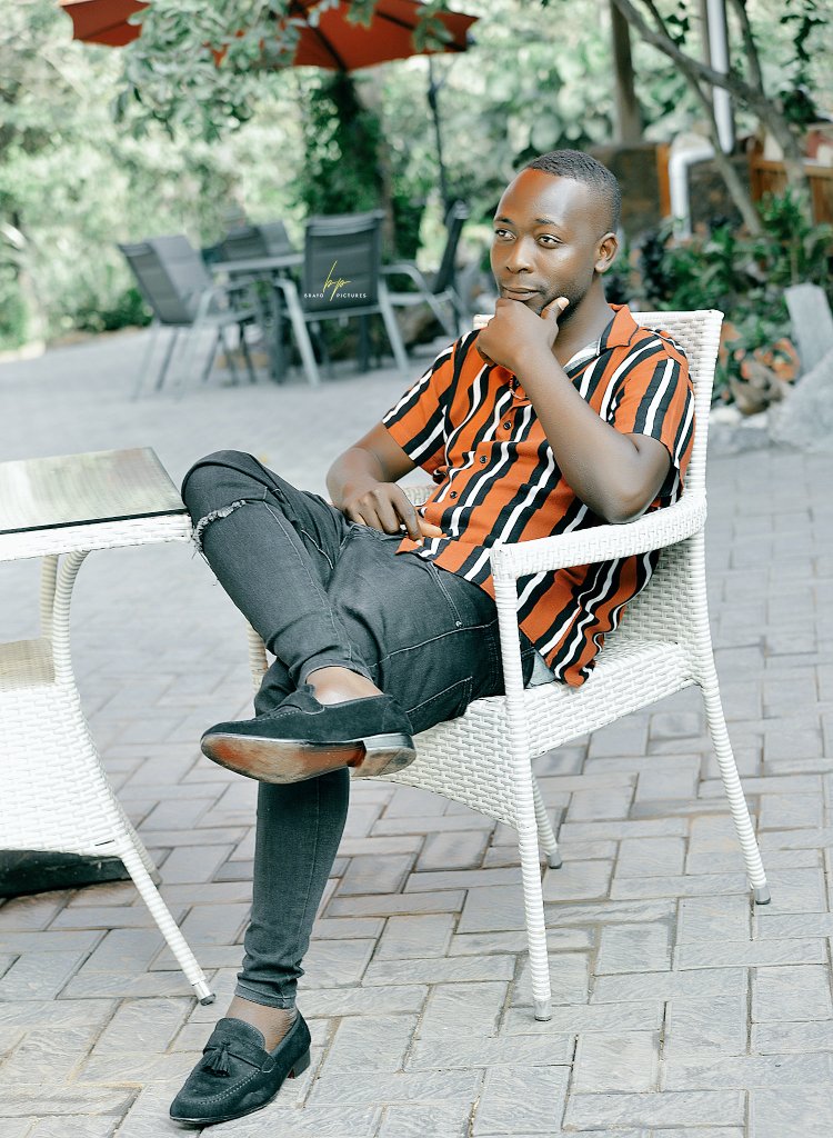 Rupee_DaprobUG's tweet photo. Happy New May Full Of Blessings &amp; Joy Upon U All 
@McPallaso @Ksheebah1 @SheilahGashumba @eddykenzoficial @REMAUG1 @masika_julie @daagentofficial @SqoopLarma @HerbertSkillz_ @HEBobiwine @Daxvibes @b2centug @body_julio @lax_shanty @OmusawoTintah @DouglasLwangaUg @mckatsug https://t.co/H9iSUiIzc1