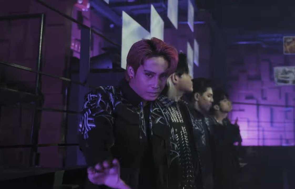 kensusonvisuals's tweet photo. Diba dapat ikaw ang nagsisilbi sa amin
bakit tila kami'y nanaginip ng gising!!

SBEN19 KAPANGYARIHAN PV
@SB19Official @BenAndBenMusic
#BenAndBenxSB19 #KapangyarihanPVh 
@felipsuperior https://t.co/TAVLe3ierX