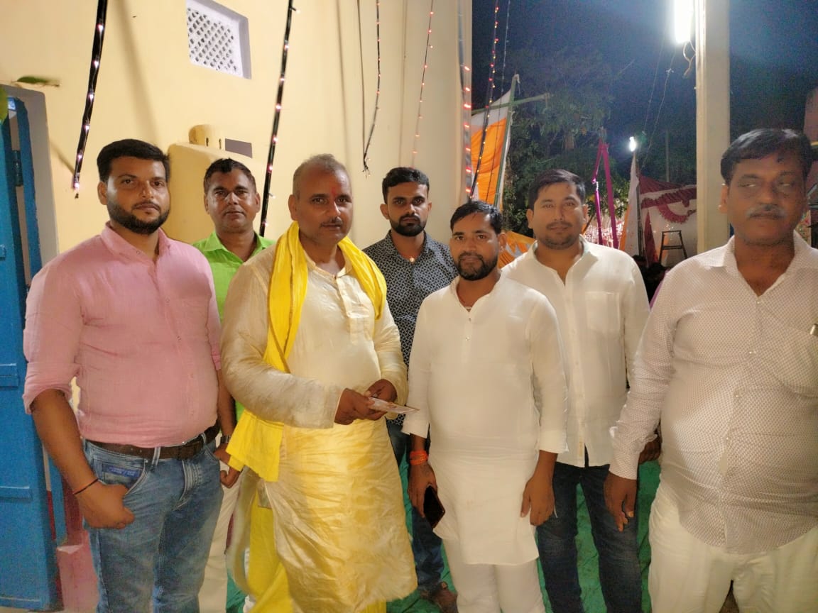 Dharmen43619168's tweet photo. सिर्फ नियत नेक हो तो कार्य अपने आप सर्वश्रेष्ट होते जाते हैं।।जीवन में एक बात हमेशा याद रखें, विश्वास और ईमानदारी इंसान की अमूल्य धरोहर है”और एही एकमात्र हमें हर लक्ष्य तक पहुंचा सकता है।।#पंचायत #का #सेवक #धमेन्द्र #कुमार #बलियां #पंचायत🙏🙏 https://t.co/gkeT0m6YlH