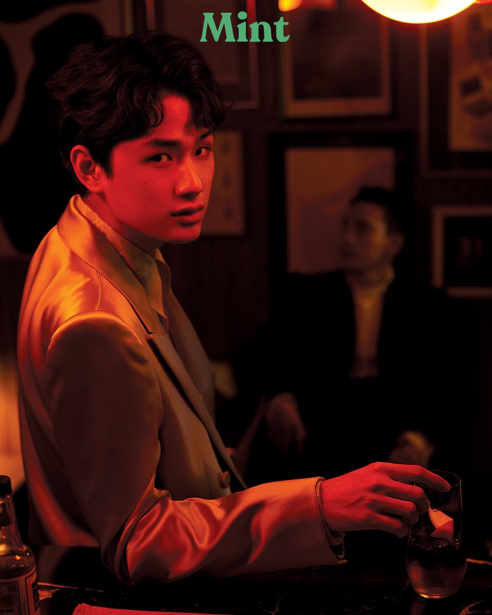 mintmag_th's tweet photo. สองศิลปินหนุ่ม 'ต้นหน-อัด' เขามานั่งรอ เตรียมชม MV #เก็บมันเอาไว้ / kept. จากวง mints คืนนี้ เวลา 1 ทุ่มตรง ทาง Youtube : Whattheduck ทางนี้ก็ตื่นเต้นรอชมด้วยเหมือนกันค่า💚
#MintsXMintHangOut
#MintMusicIssue
#MintVol9
#MintMagTH https://t.co/W5yt6jdnRK