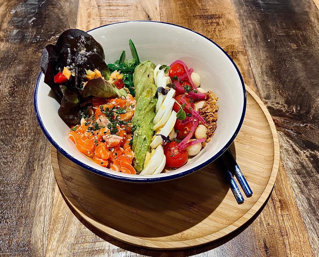 • P•O•K•E•

#LaCommissione #lavitaèbellissima  #Valladolid #restaurantesvalladolid #restaurantes #luogodincontro #photooftheday #cute #foodie #gardenrestaurant #eat #poke #salmon