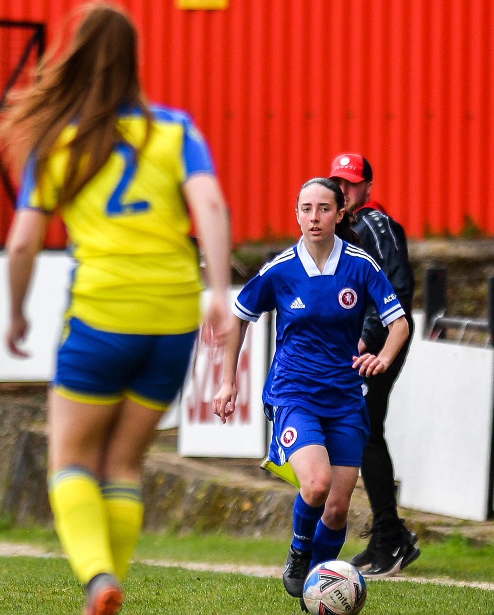 EllieCole1907's tweet photo. Started in the season in🍊and finished in💙 

Best decision to move to Welling and happy to have got a good amount of games in after being out for 3/4 months after tearing my ankle ligaments☺️

1/2 https://t.co/eiXpeKKPW5
