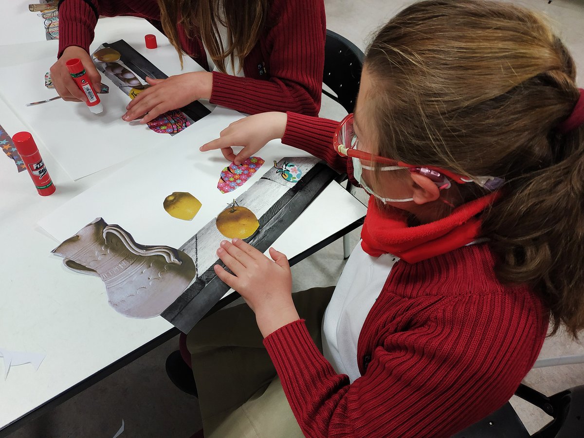 ColegioGaudem's tweet photo. Las #aulas Roja y Verde disfrutaron de algunas obras destacadas del @museodelprado en la visita-taller que realizamos hace unas semanas 🥰

Aprendieron sobre los bodegones y realizaron los suyos propios 🖼️

#ColegioGaudem > #UnProyectoSingular en #Madrid #Barajas https://t.co/4tHNfxriwo