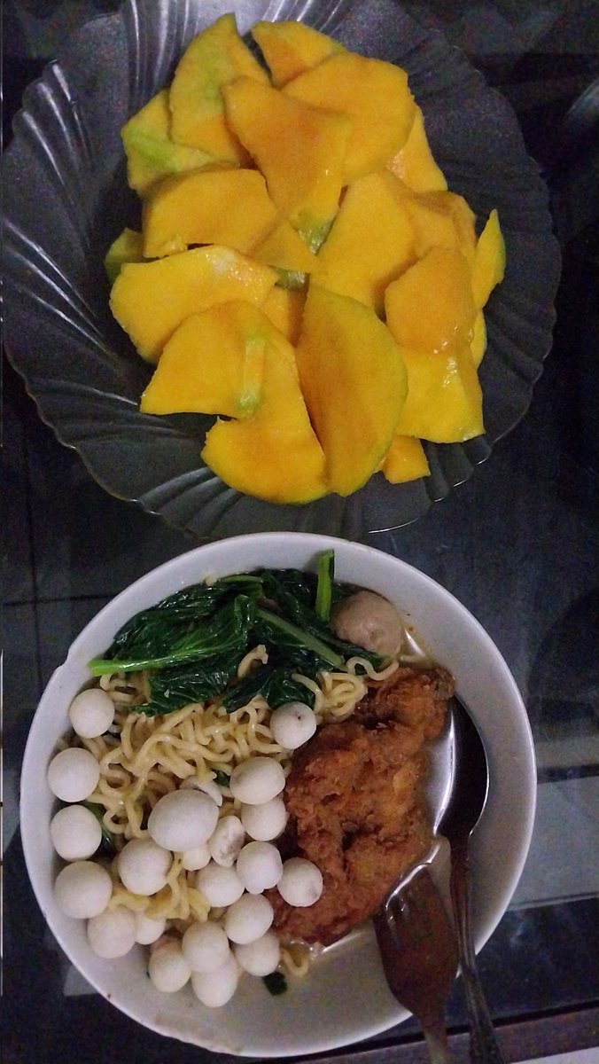 UIN | IG: @uincommunity tweet media