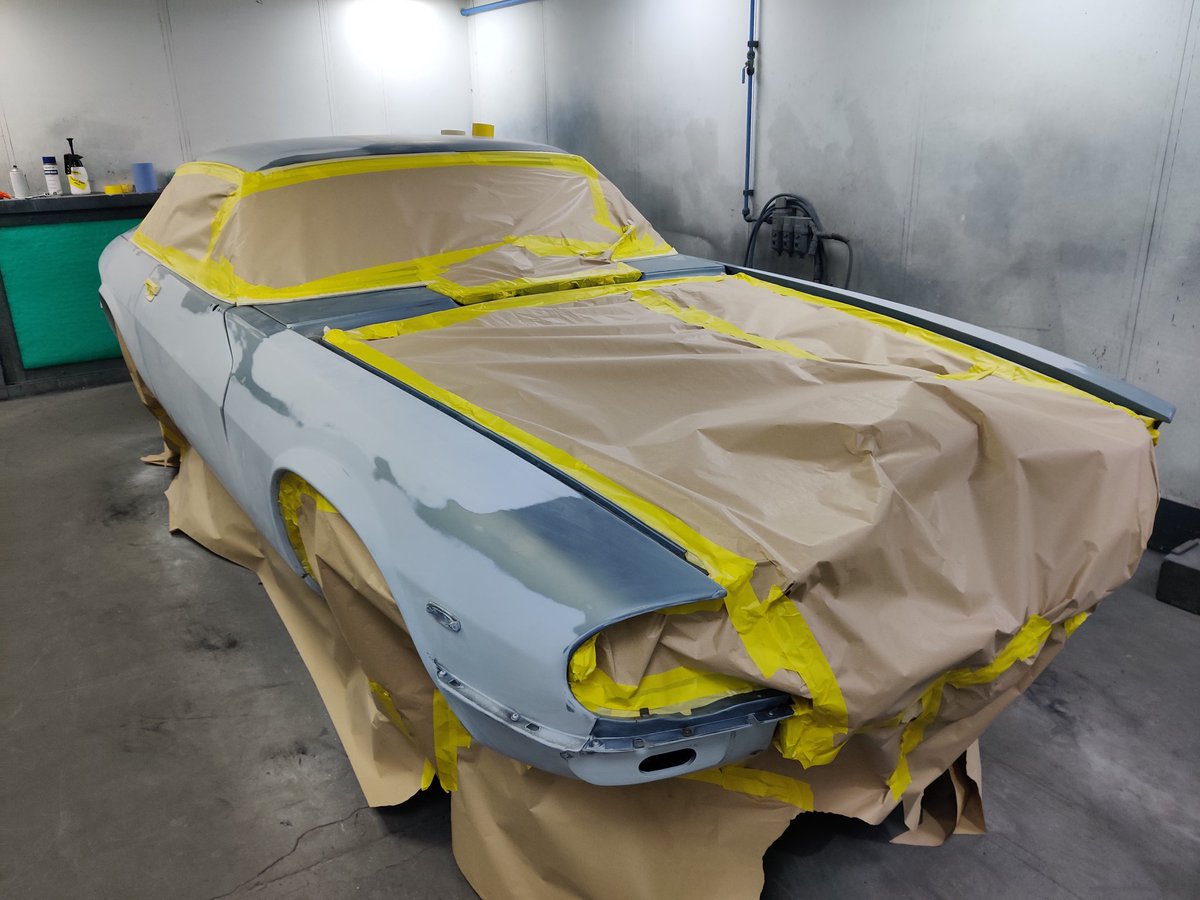 JsnLtd's tweet photo. Another XJS in the Spray Booth....😁😁
#XJS #jaguar #JaguatXJS https://t.co/3I82H35xia
