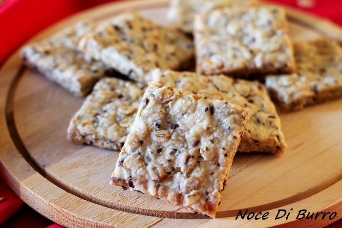 lidiacaputo's tweet photo. Crackers ai semi vari e fiocchi di avena
https://t.co/qBYAuAas7Z
#NoceDiBurro #BlogGz #gialloblog #fingerfood #appetizer #aperitivo #snack #yummy #delicius https://t.co/2d1m3ssdH1