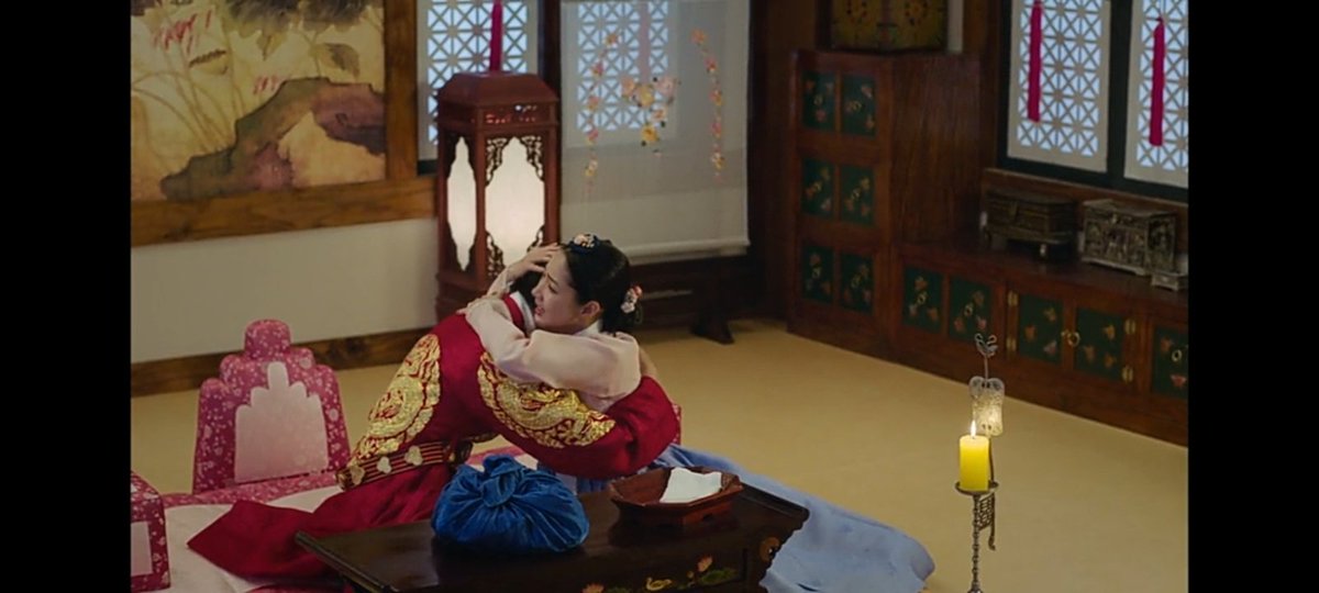 eonnierecomends's tweet photo. Done watching Queen for seven days
Totally loved this drama
The fact that they never got to be together and had to stay away from each other for their love
They went through so much and yet didn't get to be together
#Queenfor7days #yeonwoojin #parkminyoung #leedonggun https://t.co/CugaxZSDy9