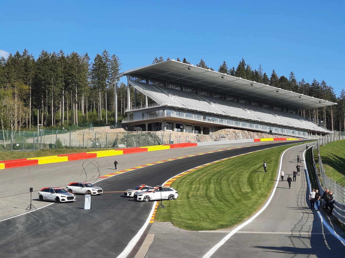 SecteurPurple's tweet photo. 🏟Voici la nouvelle Tribune de notre magnifique circuit de Spa Francorchamps 🇧🇪🏎 ! Quelle vue du raidillon 🥹 #f1 #spafrancorchamps #formule1 #grandprixspa https://t.co/JLLvAvepN7
