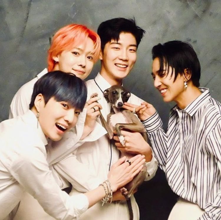 mrlle_'s tweet photo. Happiest Birthday to our dearest, Haute! 💙

HAPPY BARKDAY HAUTE
#HauteBerryDay 
#HOONY 이승훈 @official_hoony_ https://t.co/Il3L8aIuVg