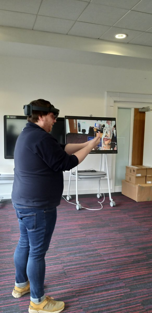 Great meeting today with Liam and Kris about potential use of HoloLens in education @UCLanDentistry @UCLanMedicine @UCLanCCL #HoloLens #Immersivelearning