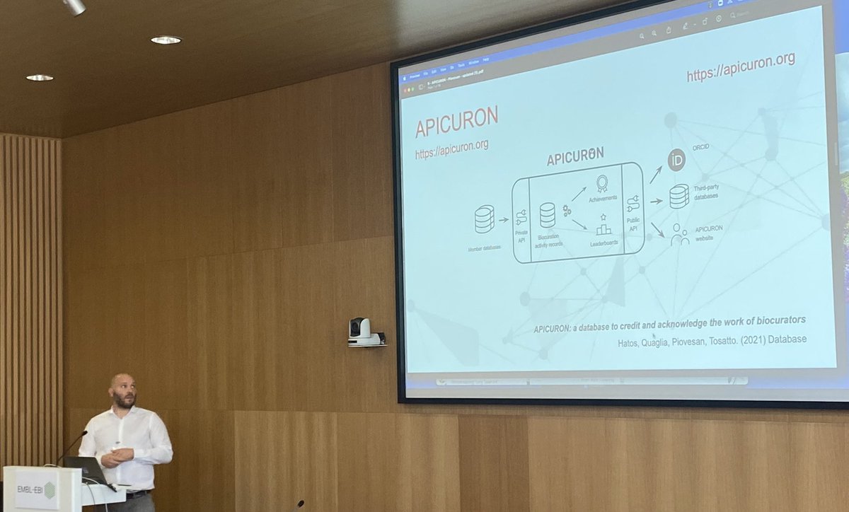biocurator's tweet image. Community Curation Session I, chaired by Sandra Orchard. Featuring a talk from @DamianoPiovesan, “APICURON: attribution, quantification and real-time tracking of biocuration activity to promote engagement”
#ukbiocuration2022