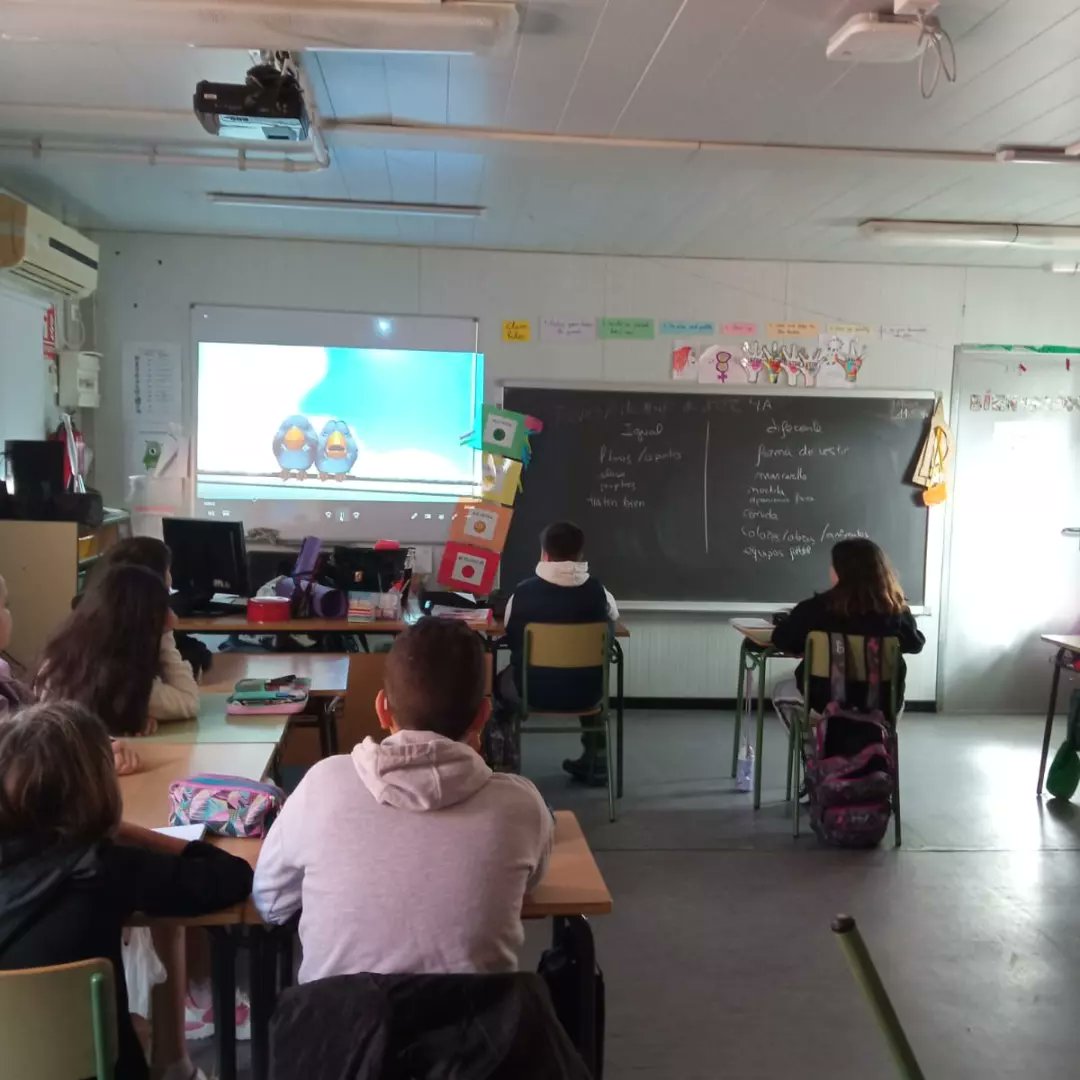 antirumores_ct's tweet photo. Hoy y mañana estaremos en el CEIP San Cristóbal realizando actividades antirumores :¡una forma estupenda de terminar la semana!
#antirumores https://t.co/fmmxIYW24v